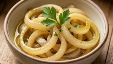 oignons-dores-a-l-huile-d-olive-et-citron-le-legum cover