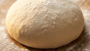 pate-a-pizza-maison-la-vraie-recette-qui-leve-bien cover