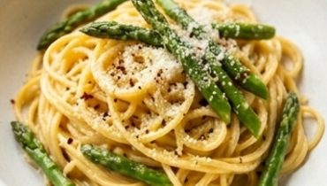pates-aux-asperges-facon-carbonara-legere-la-sauce cover