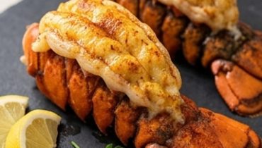 queues-de-homard-au-four-beurre-a-l-ail-et-citron cover