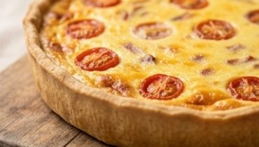 quiche-mimolette-et-bacon-de-dinde-fondante-cremeu cover