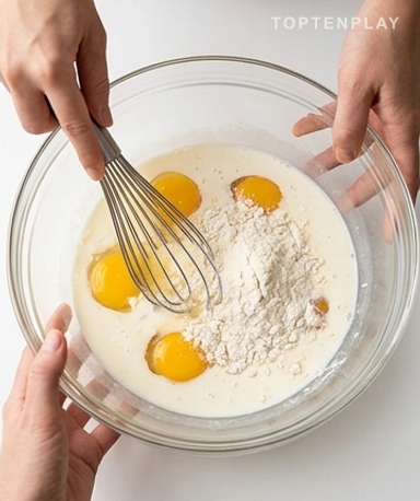 Dorez les lardons de dinde — ne les jetez pas crus dans l'appareil