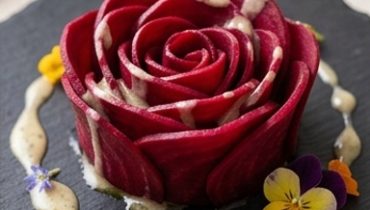 Rose de betterave au tartare d&rsquo;algues à l&rsquo;indienne : une entrée qui épate