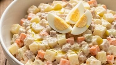 salade-russe-au-thon-cremeuse-fraiche-et-prete-en- cover