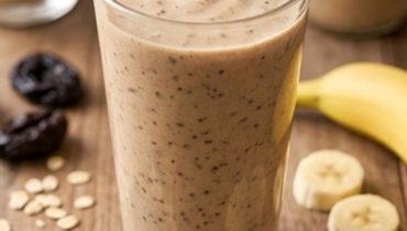 smoothie-rajeunissant-aux-pruneaux-et-chia-le-shot cover