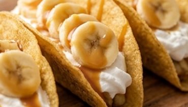 tacos-banane-caramel-noix-le-dessert-qui-fait-tout cover
