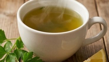 tisane-de-persil-maison-la-recette-simple-qui-chan cover