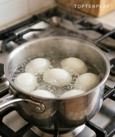 La finition qui transforme l'œuf en vrai plat