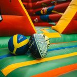 Belgique : un enfant de 7 ans meurt après l'envol d'un château gonflable lors d'un tournoi de football