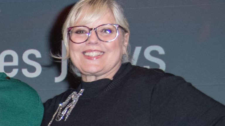 "Ça m'a détruite entièrement" : Laurence Boccolini brise le silence sur son ex-mari violent