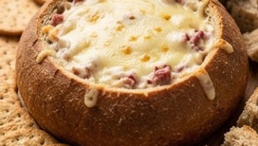 dip-reuben-dans-un-bol-de-seigle-le-fromage-fondu- cover