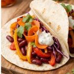 fajitas-aux-poivrons-et-pickles-de-carottes-maison cover