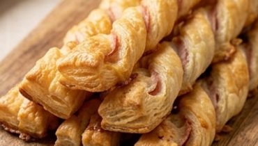 feuilletes-torsades-jambon-fromage-l-apero-qui-dis cover