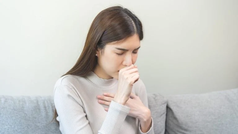 Hantavirus : une Française testée positive, la France active son protocole d'urgence
