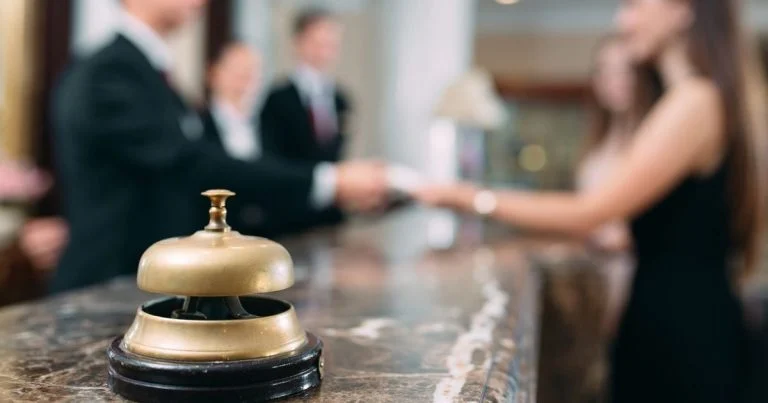 hotels-pourquoi-le-13-le-4-ou-le-17-disparaissent- cover