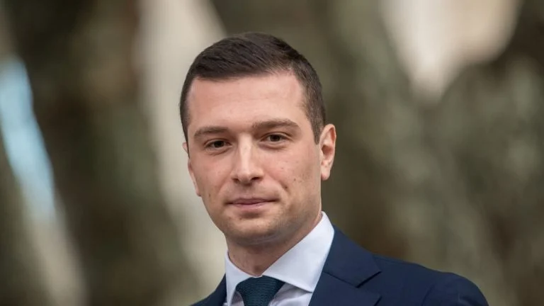 Jordan Bardella au Gigi Paris : le dîner qui expose une adresse très chic
