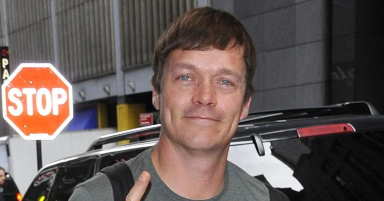 mort-de-brad-arnold-chanteur-de-3-doors-down-a-47- cover