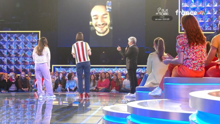 N'oubliez pas les paroles : Sandy franchit les 500 000 euros, Benoît la soutient depuis l'Inde