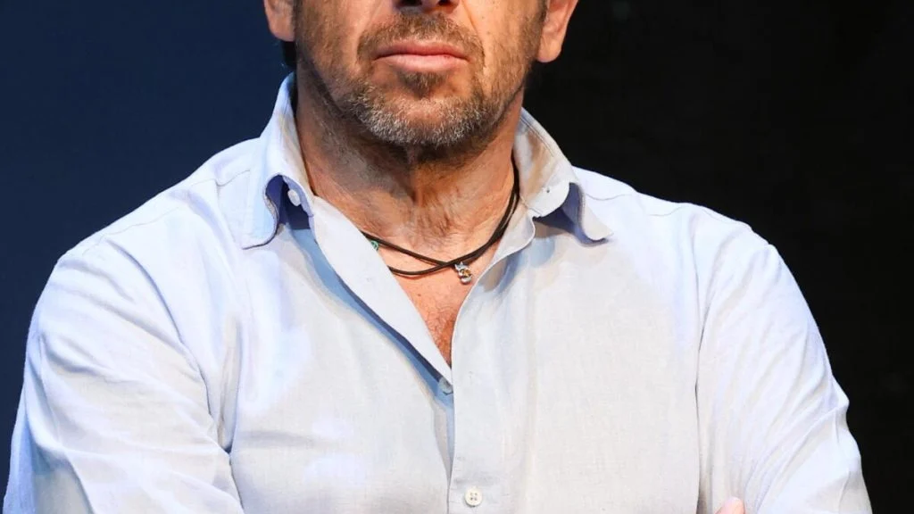patrick-bruel-des-feministes-reclament-l-annulatio-cover patrick-bruel-des-feministes-reclament-l-annulatio cover
