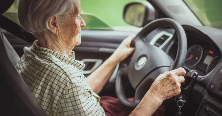 permis-senior-faut-il-imposer-des-tests-d-aptitude cover