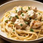 poulet-cremeux-a-l-ail-et-linguine-alfredo-le-comf cover