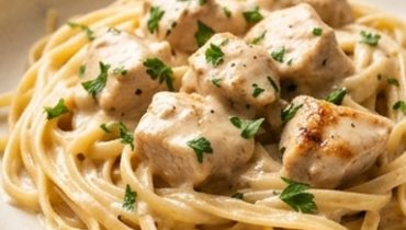 poulet-cremeux-a-l-ail-et-linguine-alfredo-le-comf cover