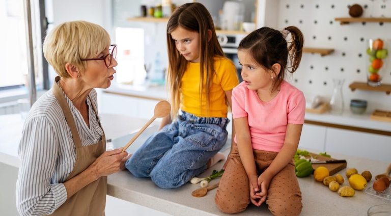 Pourquoi certains grands-parents s'éloignent de leurs petits-enfants