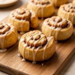 rouleaux-a-la-cannelle-fourres-a-la-saucisse-le-br cover