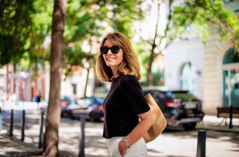Snack walking : pourquoi ces mini-marches de 10 minutes valent mieux que les 10 000 pas quotidiens