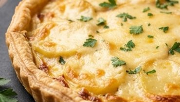 tarte-raclette-et-pommes-de-terre-le-fromage-fonda cover