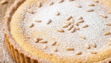 torta-della-nonna-la-tarte-italienne-a-la-creme-et cover