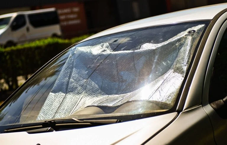 À Marseille, elle brise une vitre pour un enfant enfermé