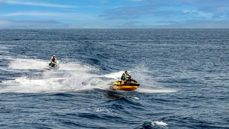 Ado disparu à Roses : le jet-ski retrouvé 30 km plus loin