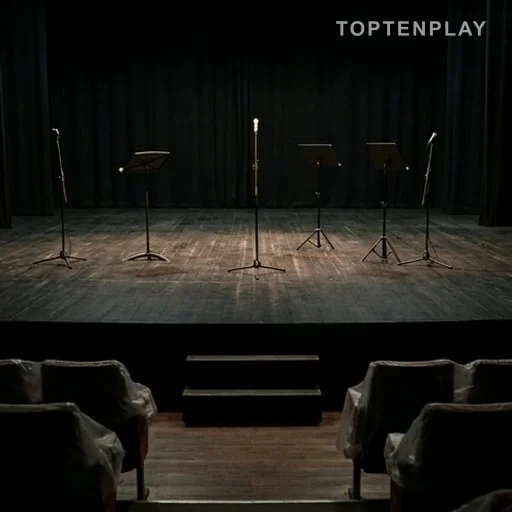 Scène vide après annulation de concerts et théâtre