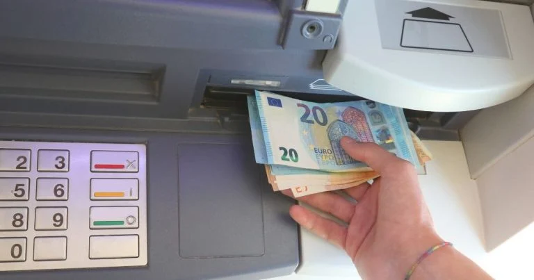 Cash Services : ce qui change pour retirer de l’argent