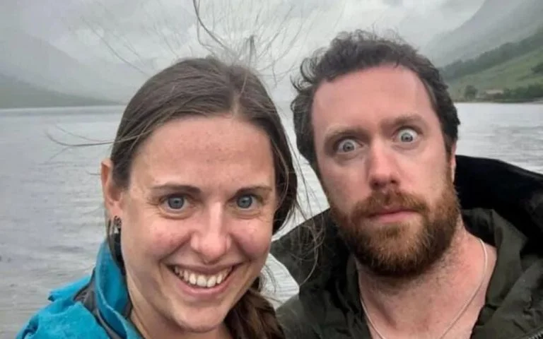 Cheveux dressés avant la foudre : le selfie qui a alerté