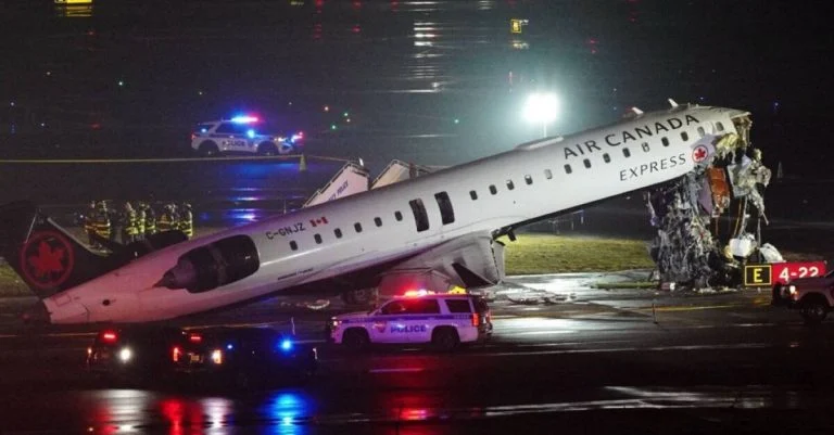 collision-avion-camion-a-laguardia-l-aeroport-de-n cover