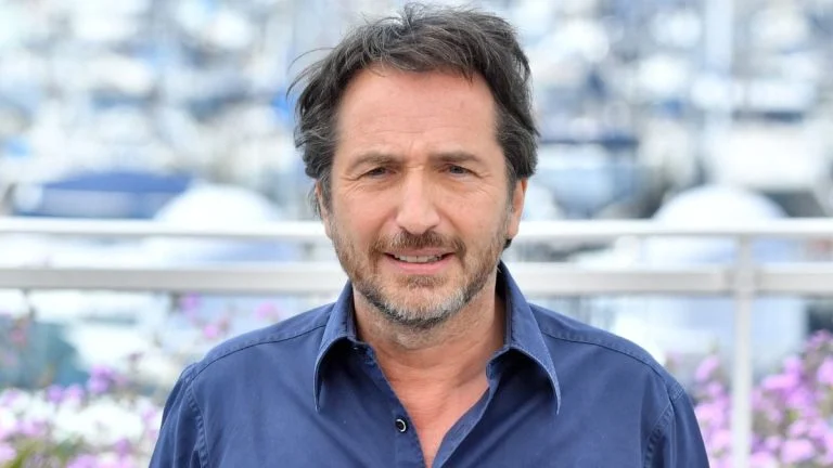 Édouard Baer visé avant Cyrano : ce que dit le théâtre