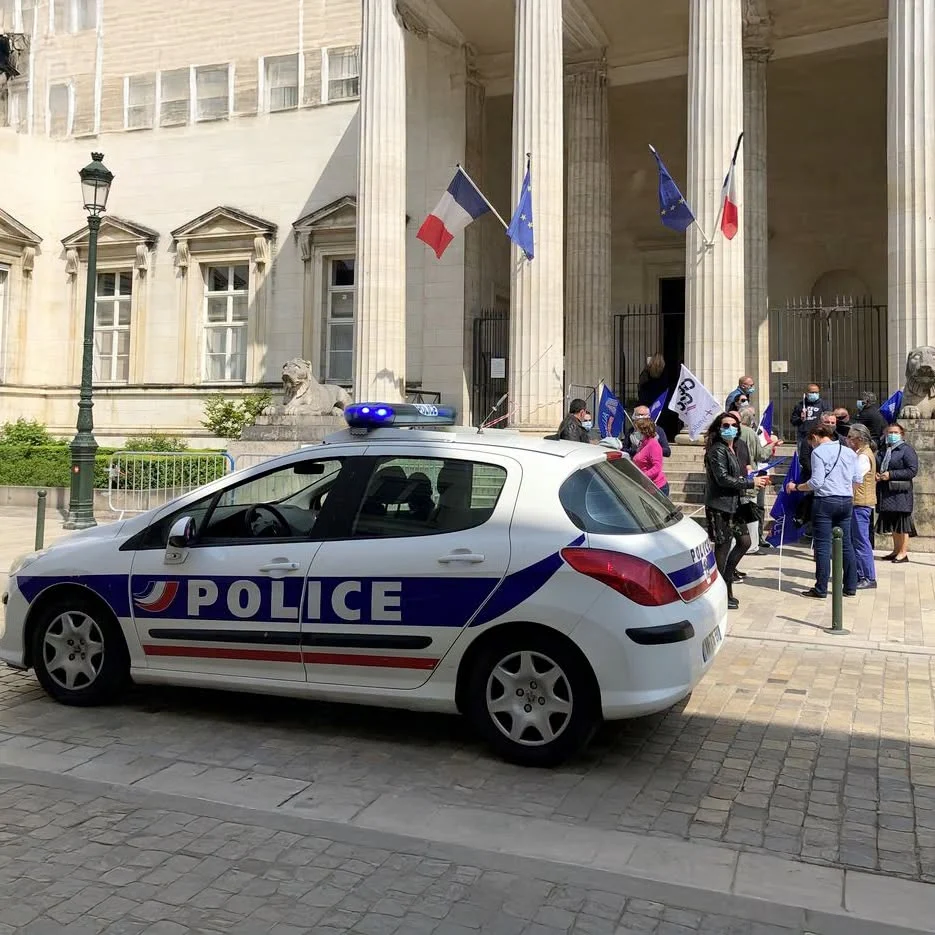 Elle abat le meurtrier de sa fille en plein procès : 6 ans de prison