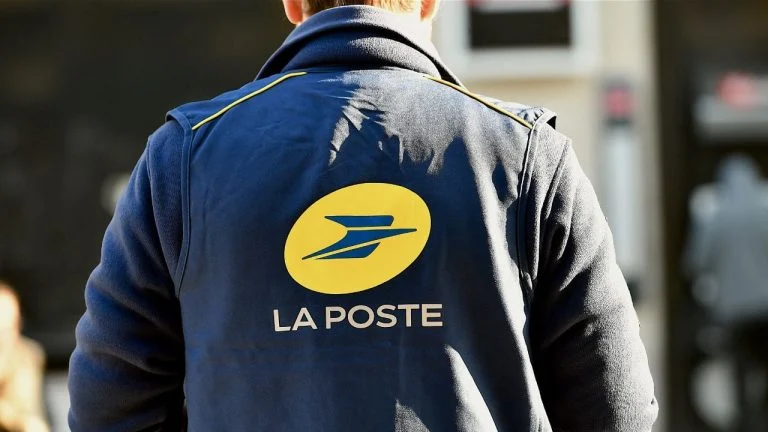factrice-41-ans-a-la-poste-sa-pension-a-62-ans-en- cover