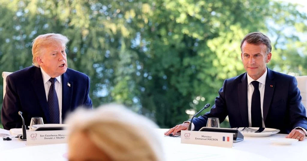 FocusArea=1223,688,1,1 g7-d-evian-macron-absent-a-l-arrivee-de-trump-la-p cover