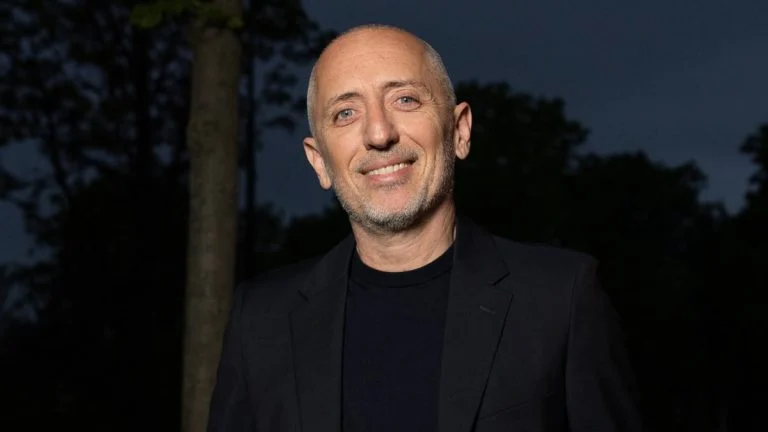 gad-elmaleh-patrimoine-amours-et-vie-entre-deux-co cover