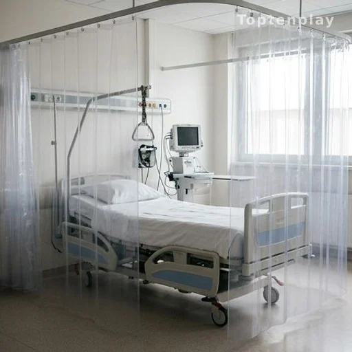 Chambre d'isolement hospitalière préparée pour une quarantaine de cas contact hantavirus