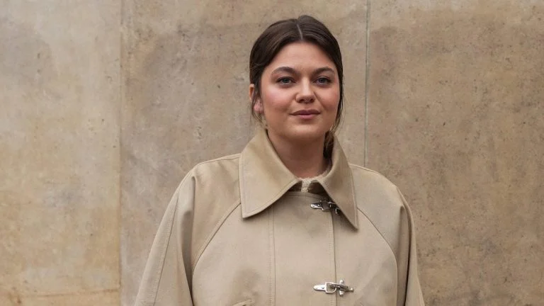 louane-mariee-4-robes-de-createurs-et-stromae-parm cover