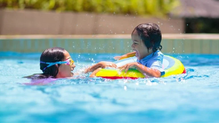 Noyade sèche : 12 signes à surveiller après la baignade