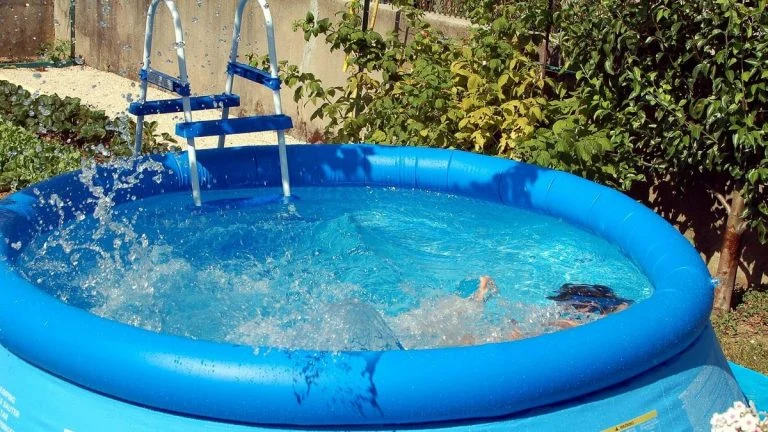 Piscine bâchée : un enfant de 7 ans meurt noyé dans l’Aude