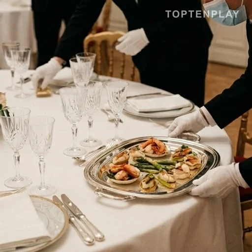 Table de dîner officiel avec homard et asperges