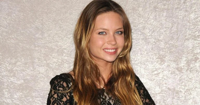daveigh-chase-voix-de-chihiro-morte-a-35-ans-du-si cover