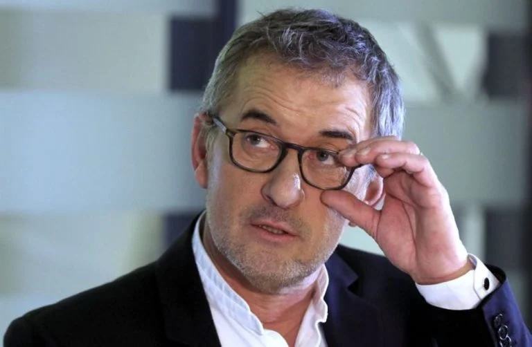 dechavanne-en-larmes-sans-nouvelles-de-son-fils-de cover
