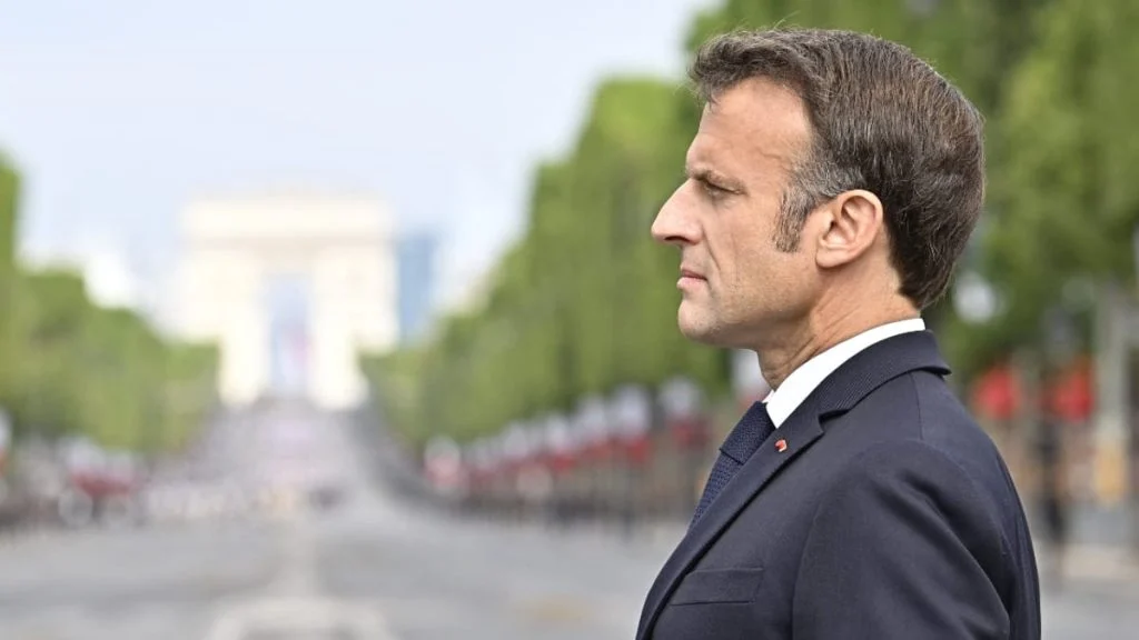 ds-de-macron-71-520-euros-la-base-cout-f-5275817795-g6c1di-og DS de Macron: 71 520 euros la base, coût final inconnu